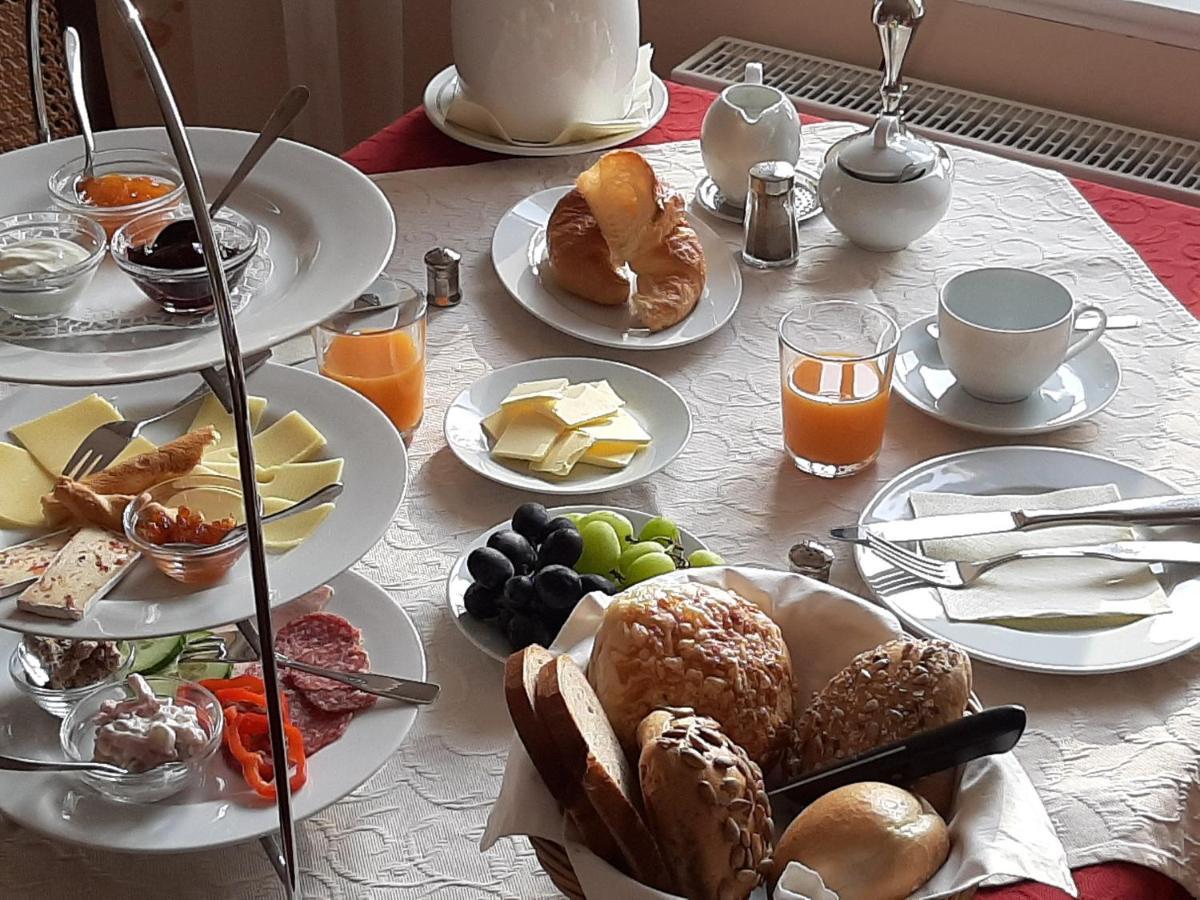 Gutshaus Neu Farpen Hotel Neuburg  ภายนอก รูปภาพ